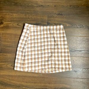 Lulus “Mad for Plaid” Cream Plaid Mini Skirt / sz M / Excellent Condition